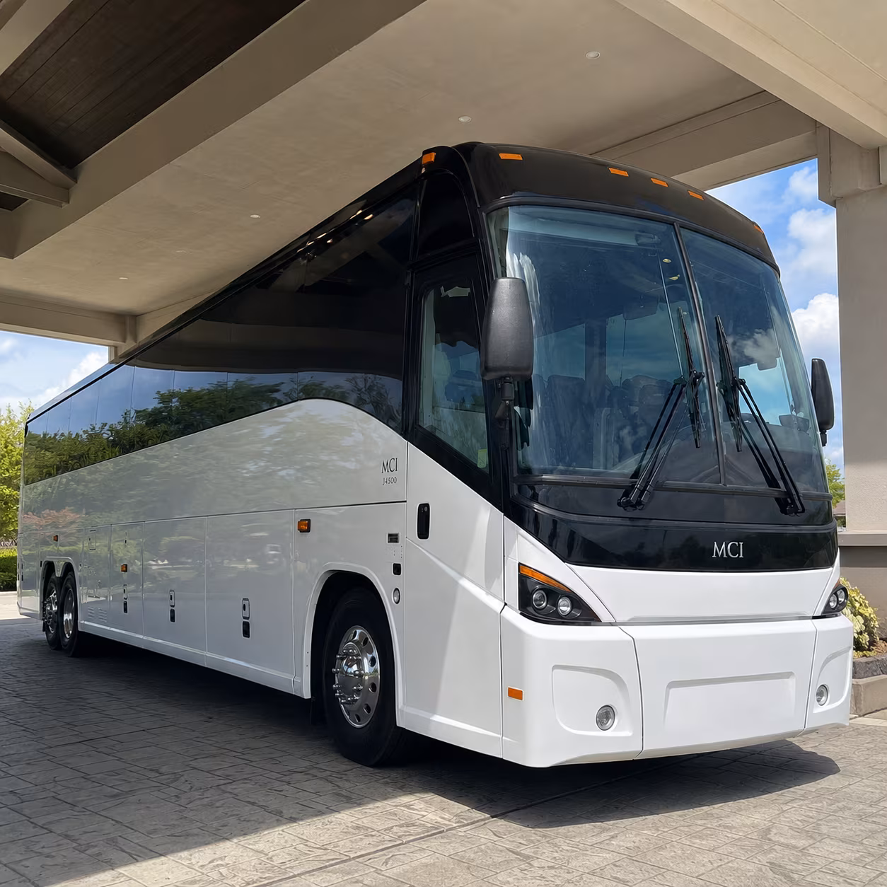 group shuttle buses between norman hotels and oklahoma city airport