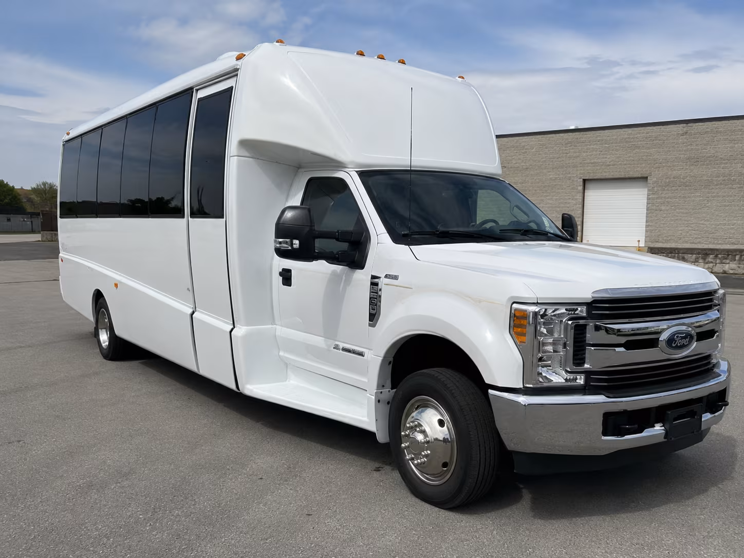minibus rentals for smaller norman prom groups