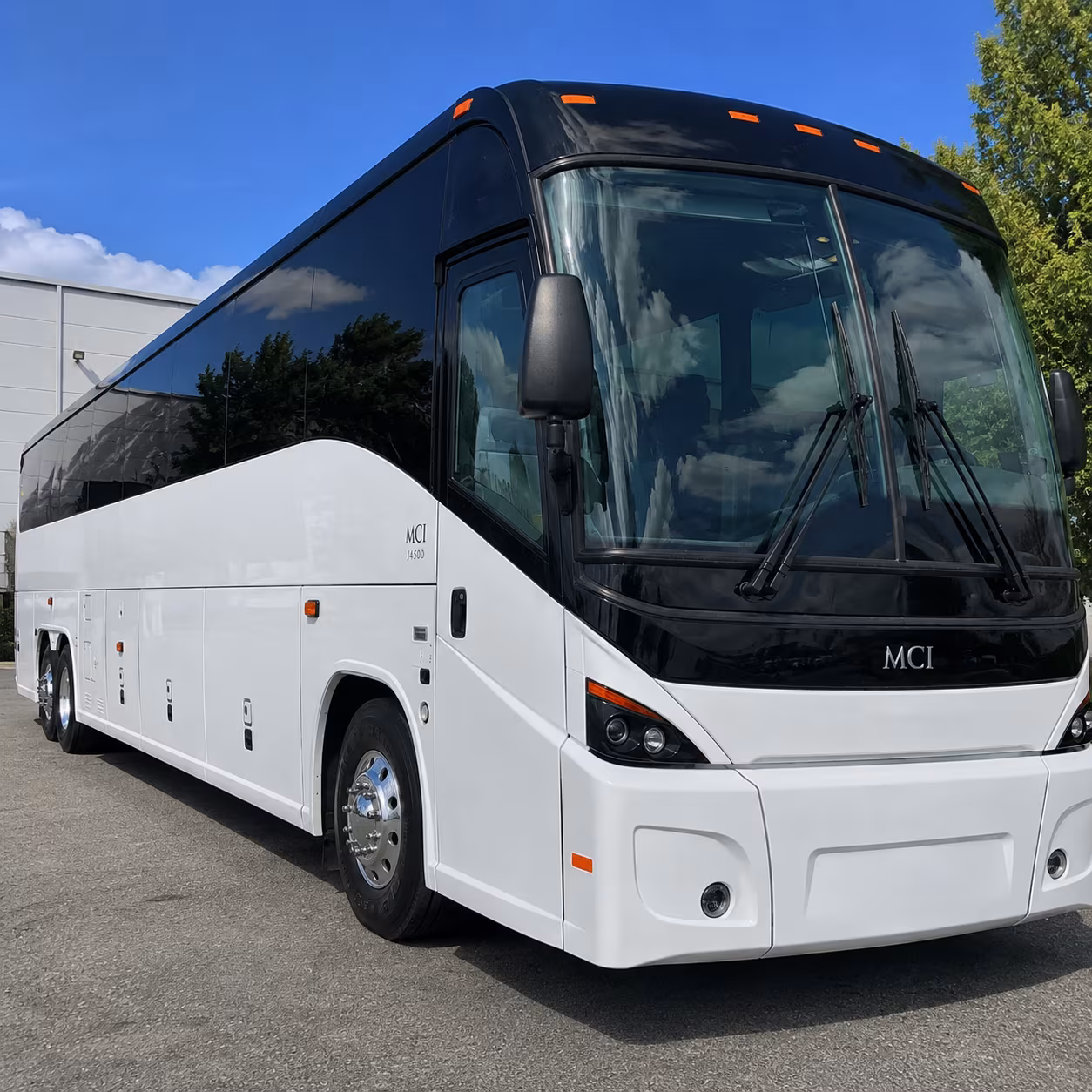norman airport shuttle buses for university of oklahoma groups and campus travel